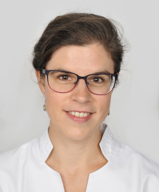 Dr. med. dent. Julia Kozic